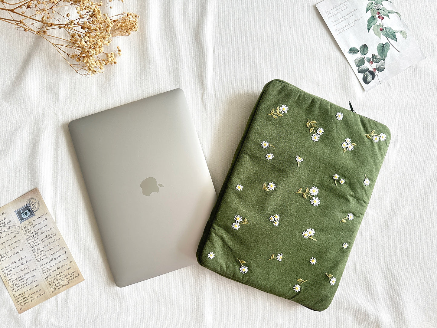 Daisy Hand-Embroidered Laptop Cover