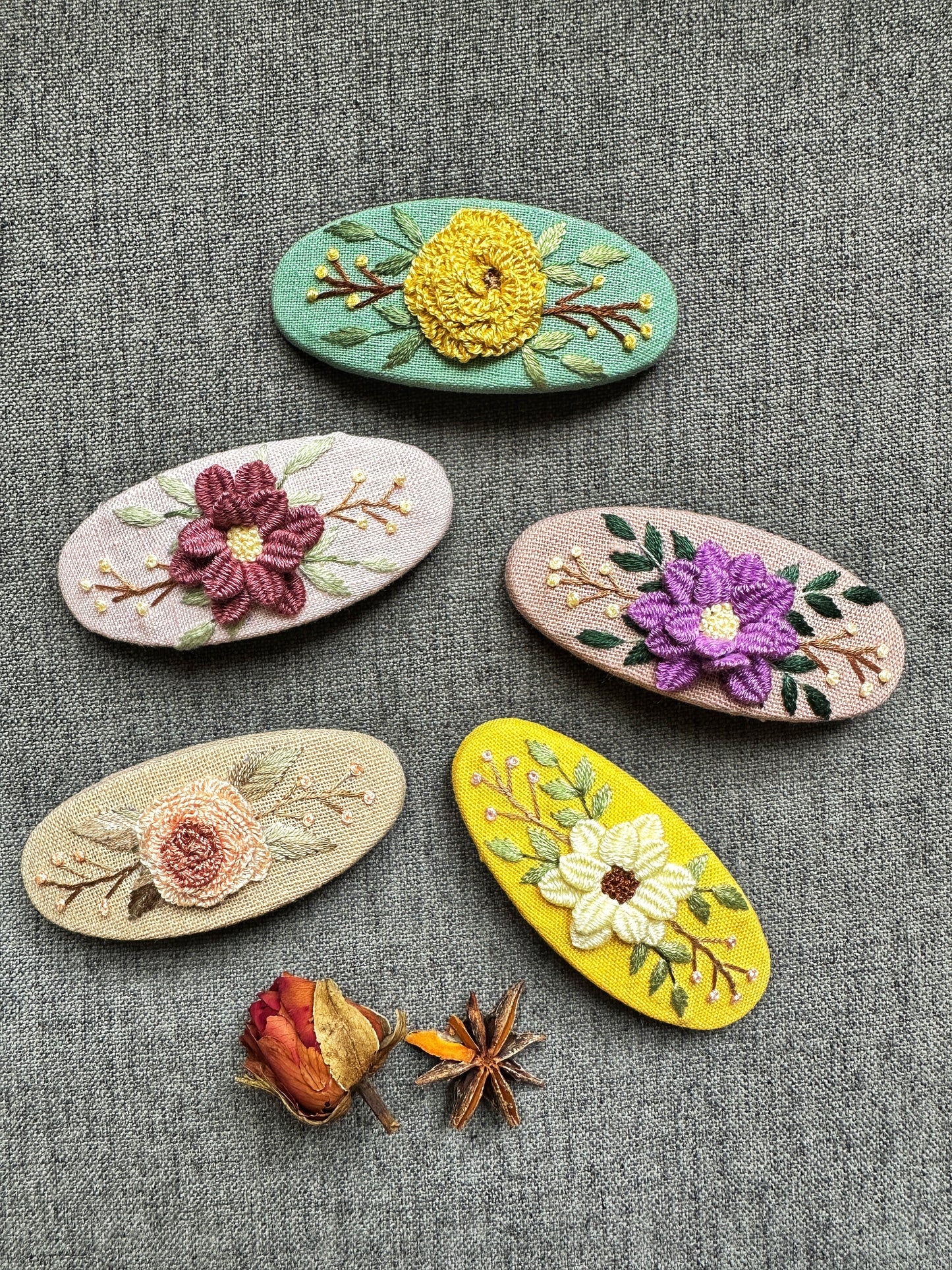 3D Floral Embroidered Back Hair Barrettes, Collection Imane