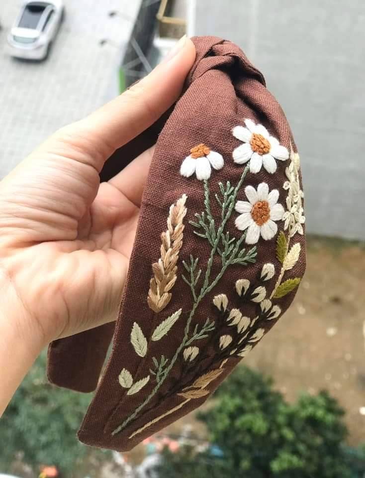 Floral Embroidered Linen Knot Turban, Collection Olivia