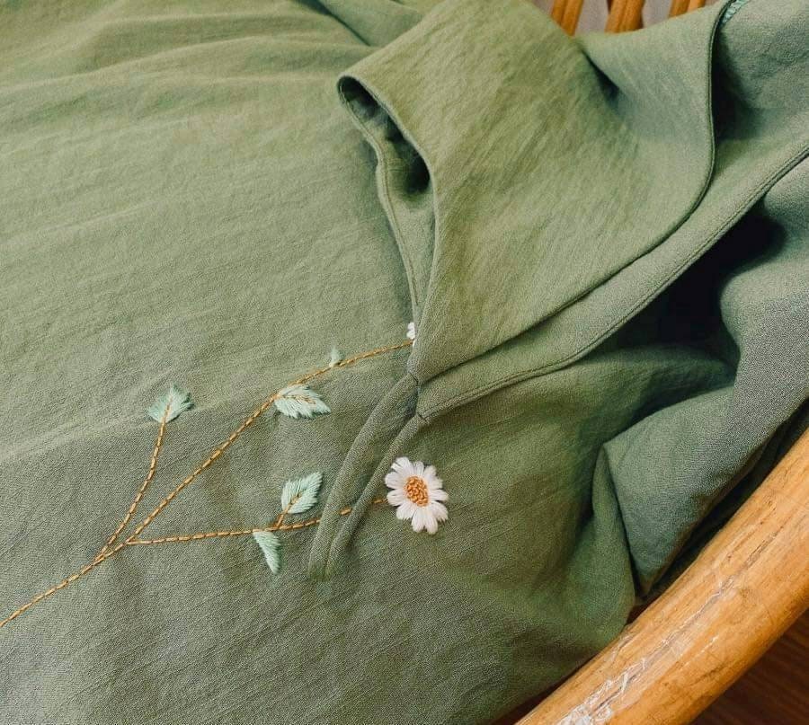 Linen Dress With Daisy Embroidery