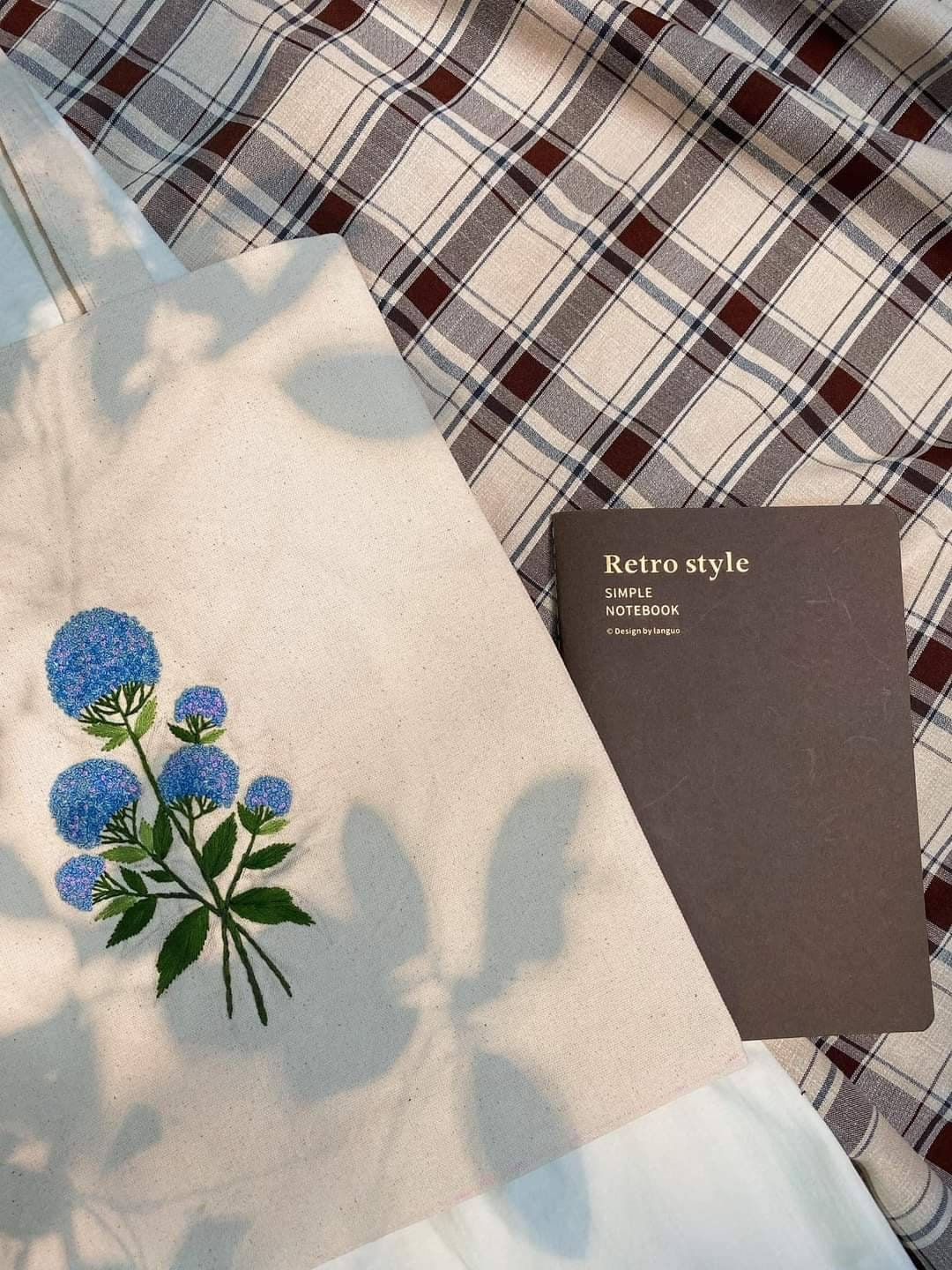 Hydrangea Embroidered Canvas Bag