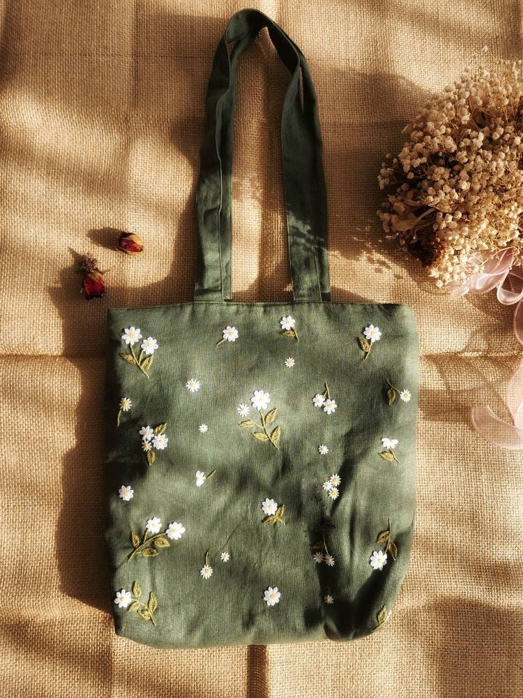 Small Daisies Embroidery Linen Tote Bag