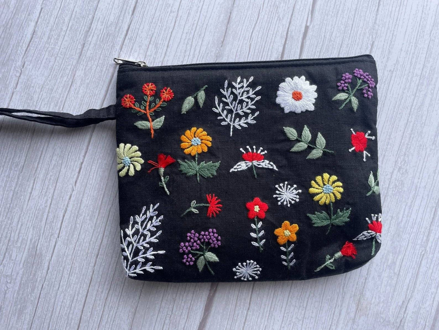 Flower Embroidered Cosmetics Bag, Collection Madeline