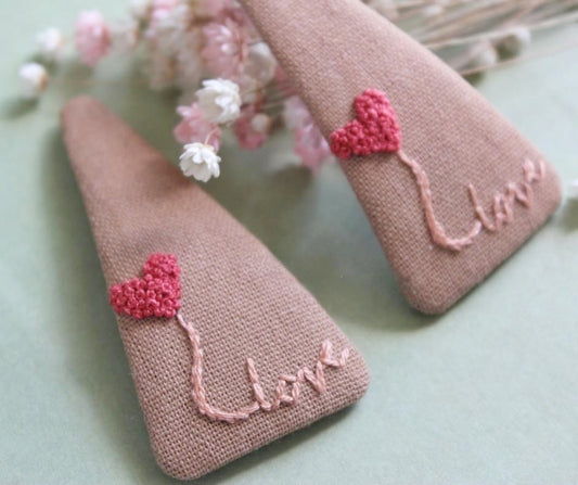 Heart Embroidered Hair Barrette, Collection Valentine's