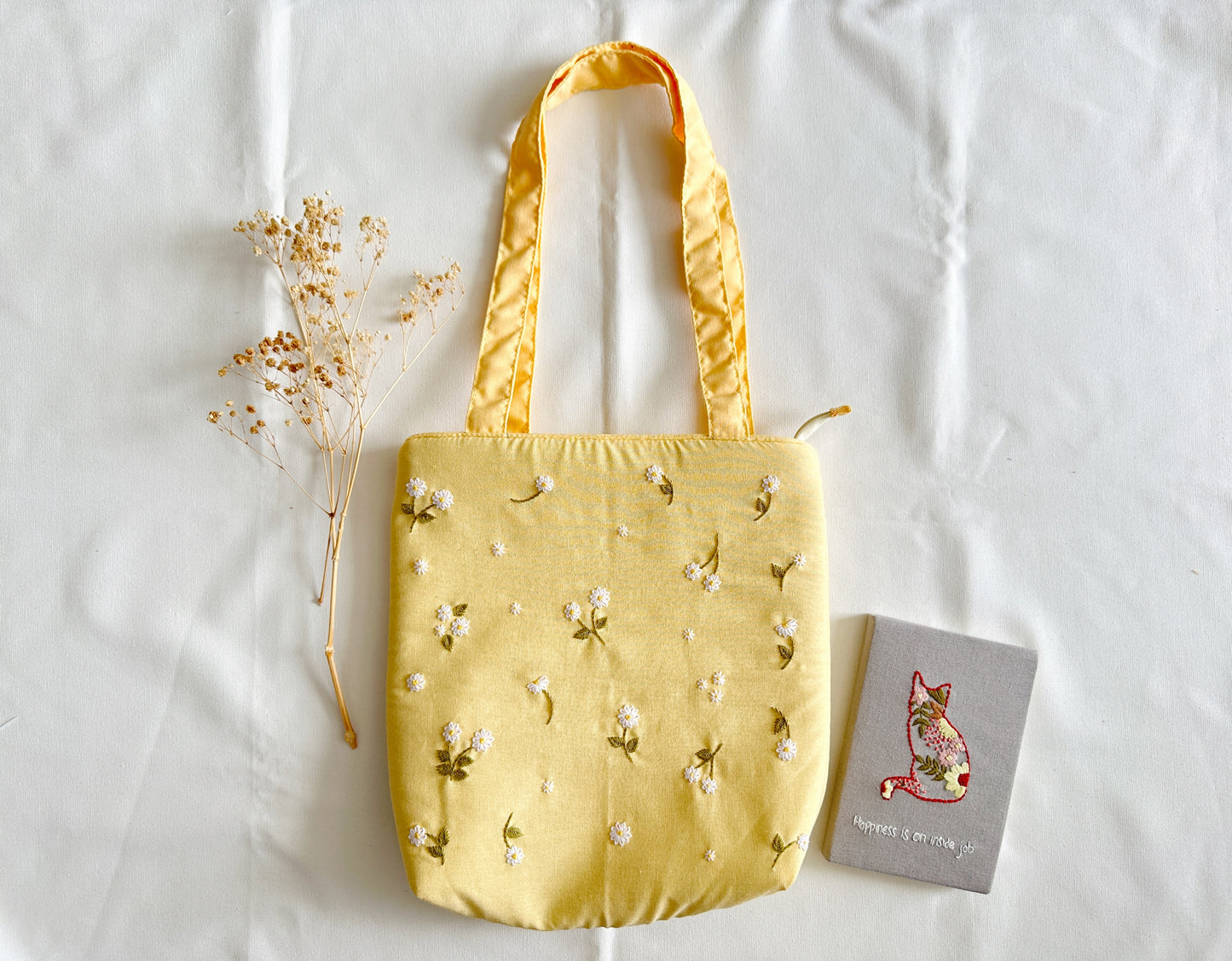 Daisy Embroidered Yellow Linen Bag