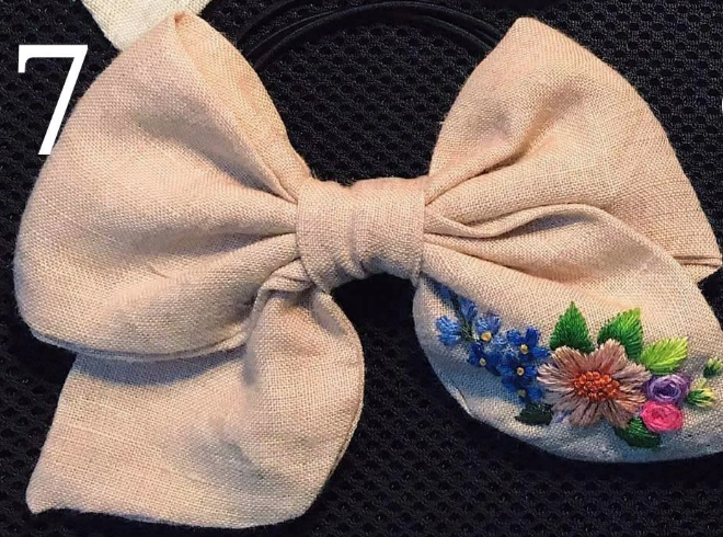 Embroidered Hair Bow, Collection Lucia