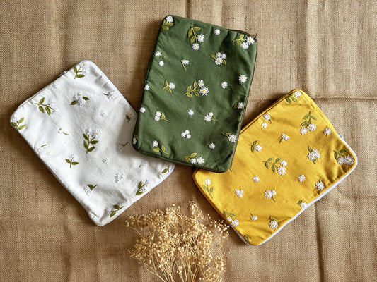 Daisy Hand-Embroidered Laptop Cover