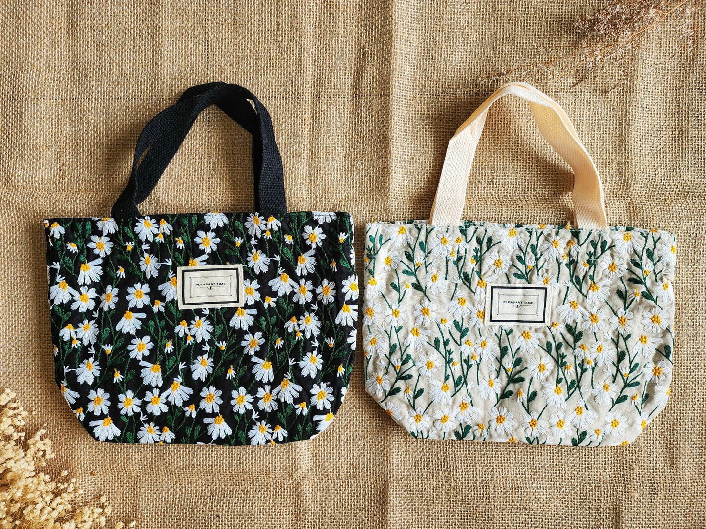 Cute Daisy Embroidered Lunch Bag