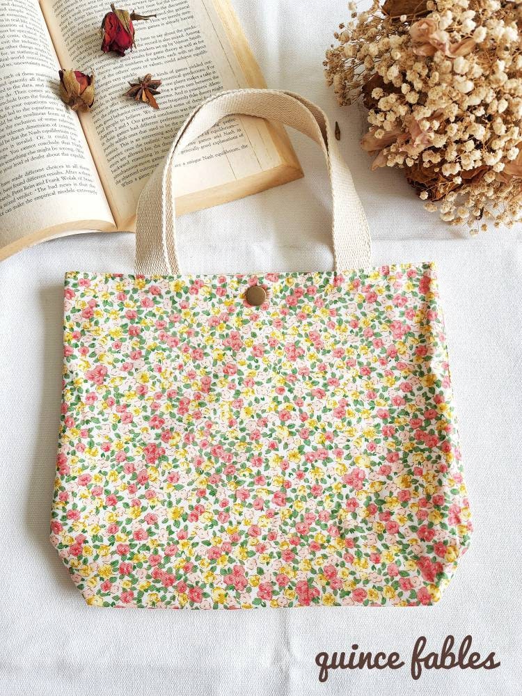 Floral Cotton Floral Print Lunch Bag / Market Bag, Collection Hannah