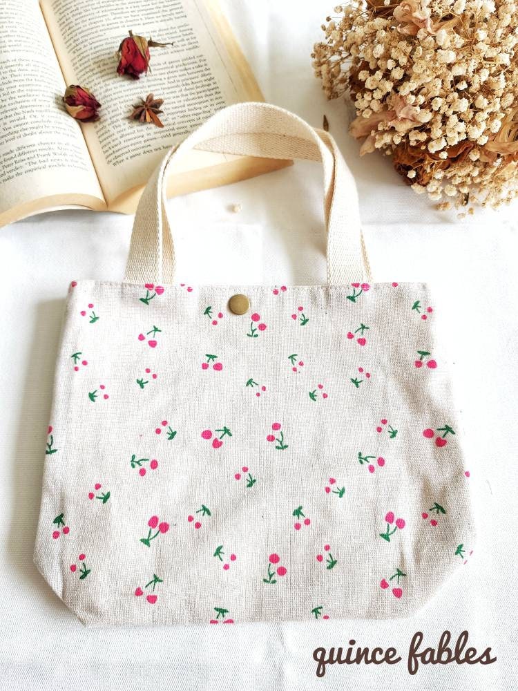 Floral Cotton Floral Print Lunch Bag / Market Bag, Collection Hannah