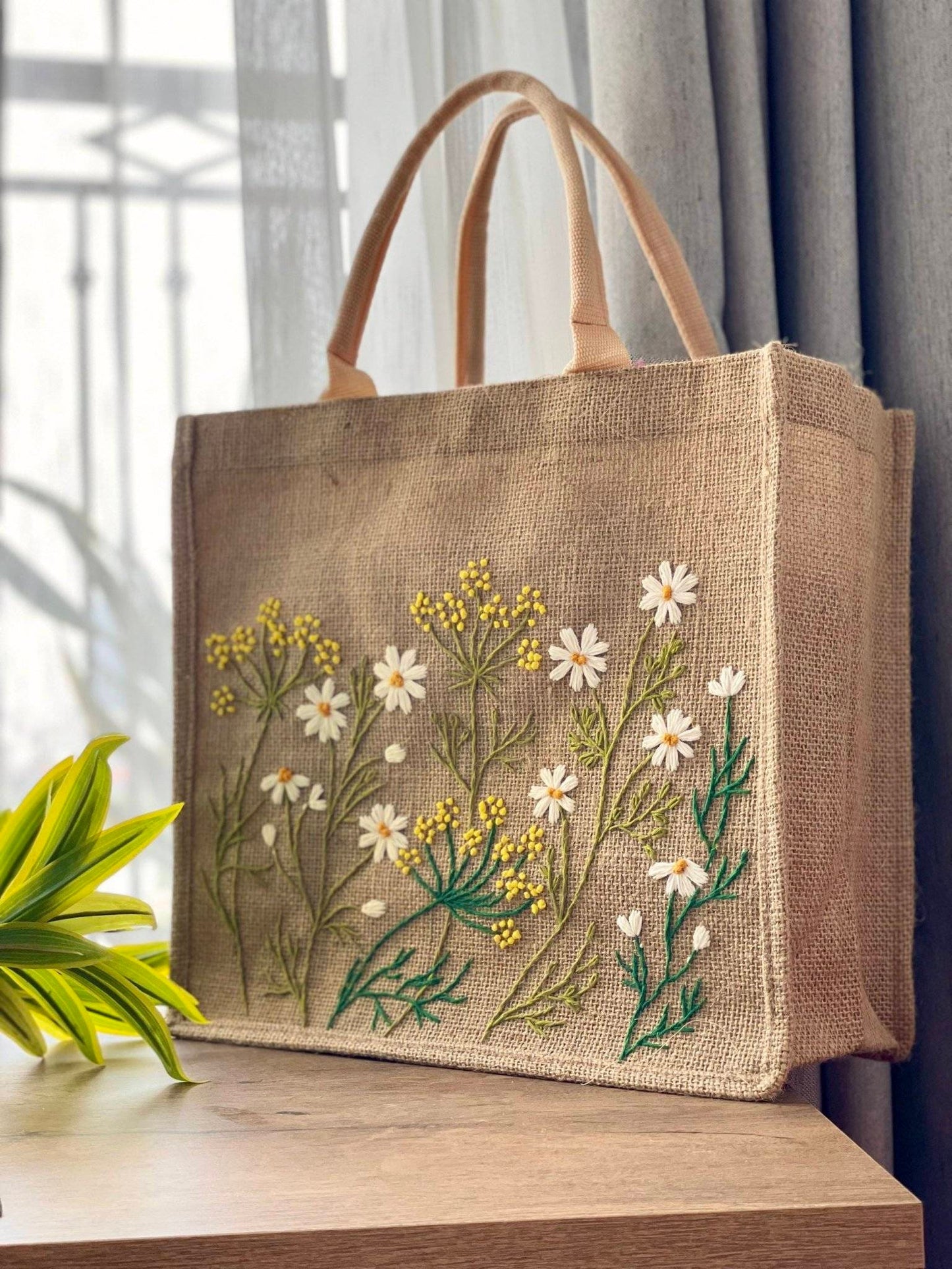 Daisy Garden Embroidered Jute Bag – QuinceFables
